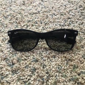 Ray-Ban wayfarer sunglasses